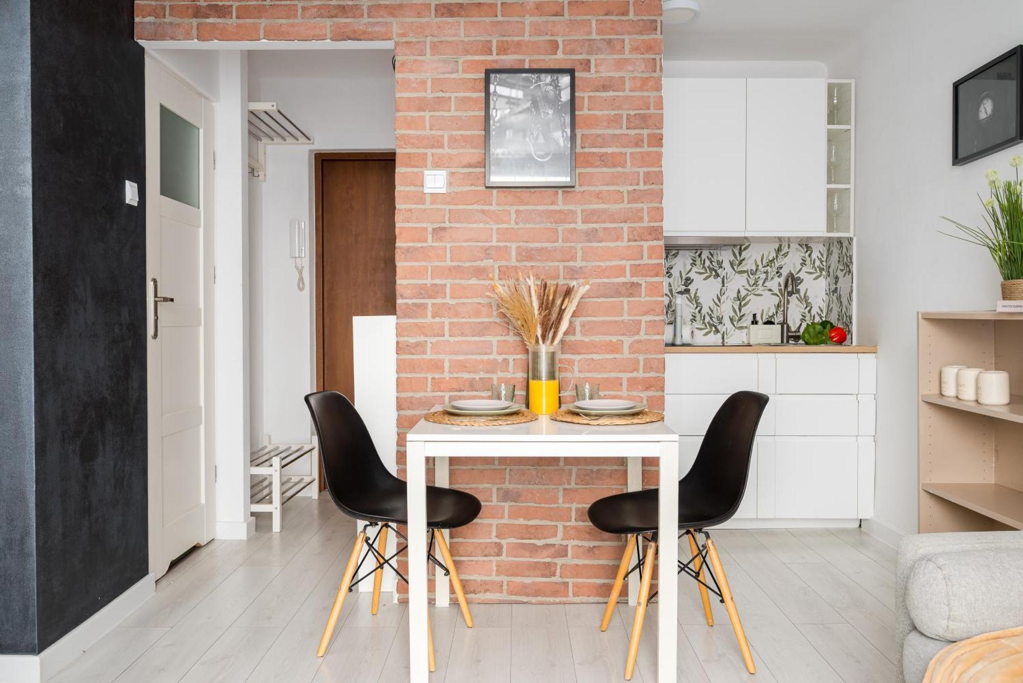 Charming Air-conditioned 950 M From Station, Bedroom & Separate Living Апартаменти *
